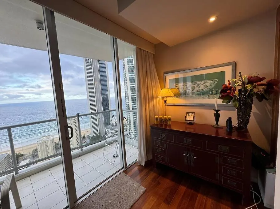 Welcome To A 275M2 Sub-Penthouse With Great Ocean Gold Coast Apartment